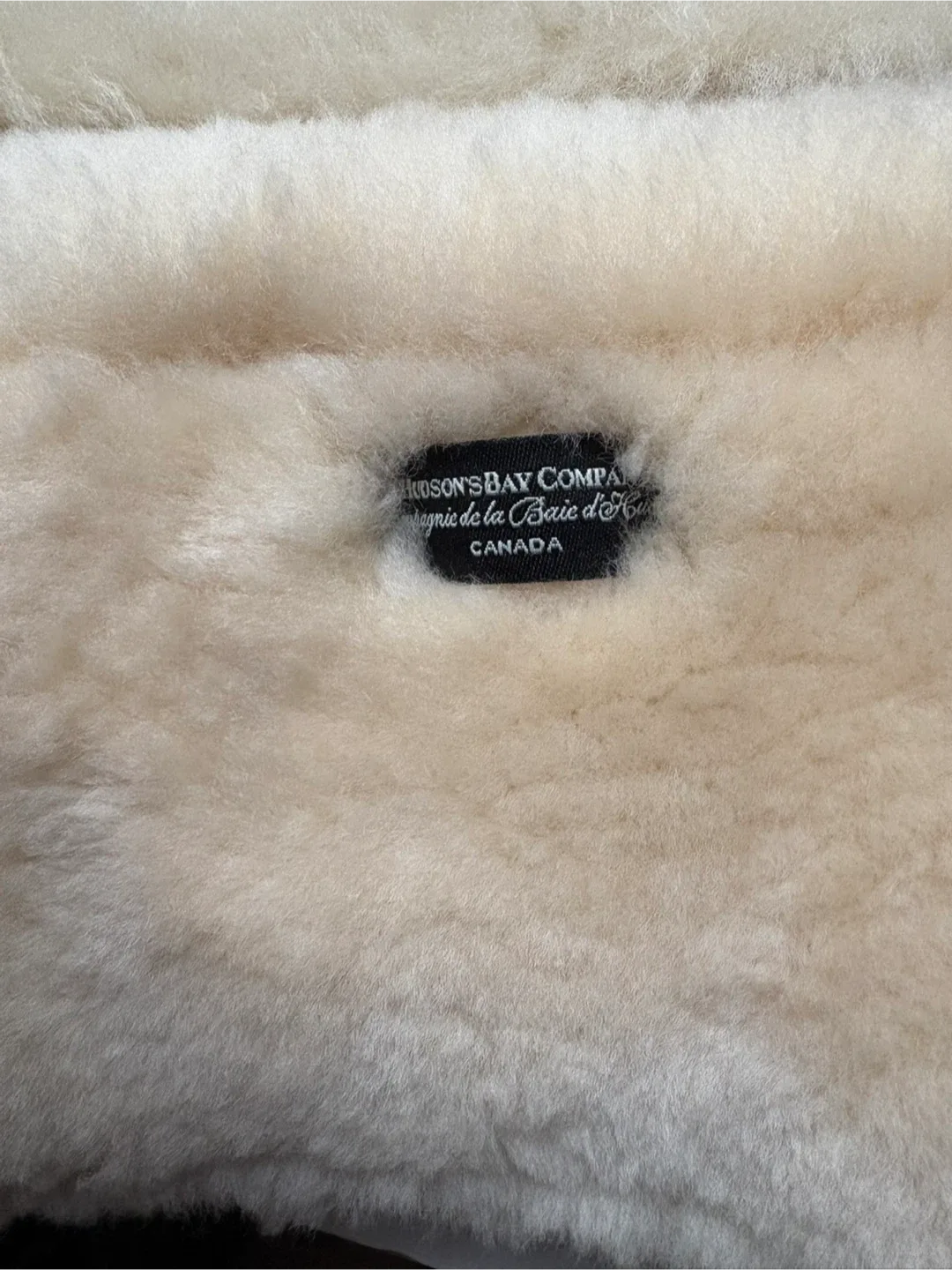 Hudson’s Bay 100% Shearling Scarf image indicator(2)