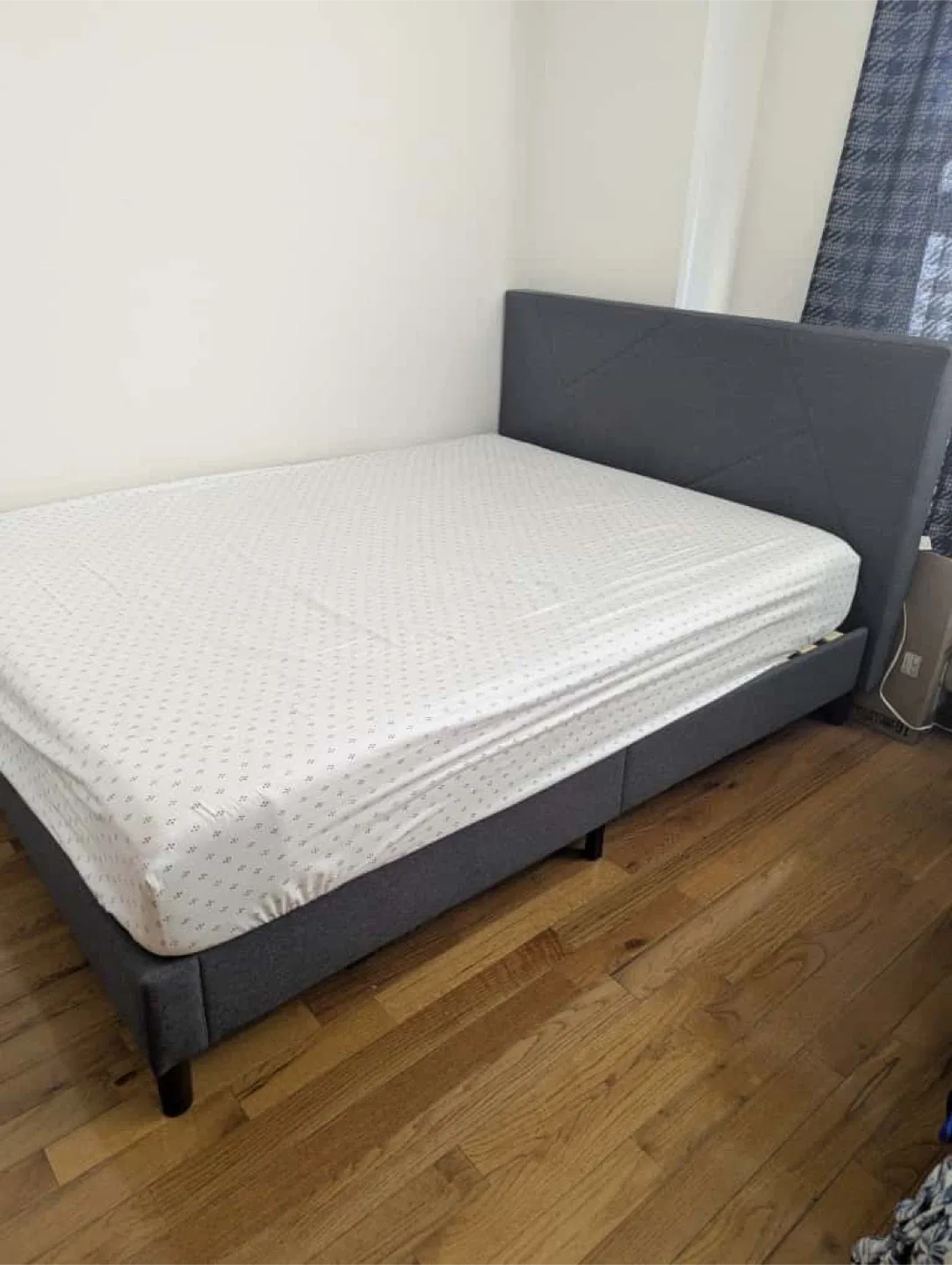 Queen size Bed frame image indicator(2)