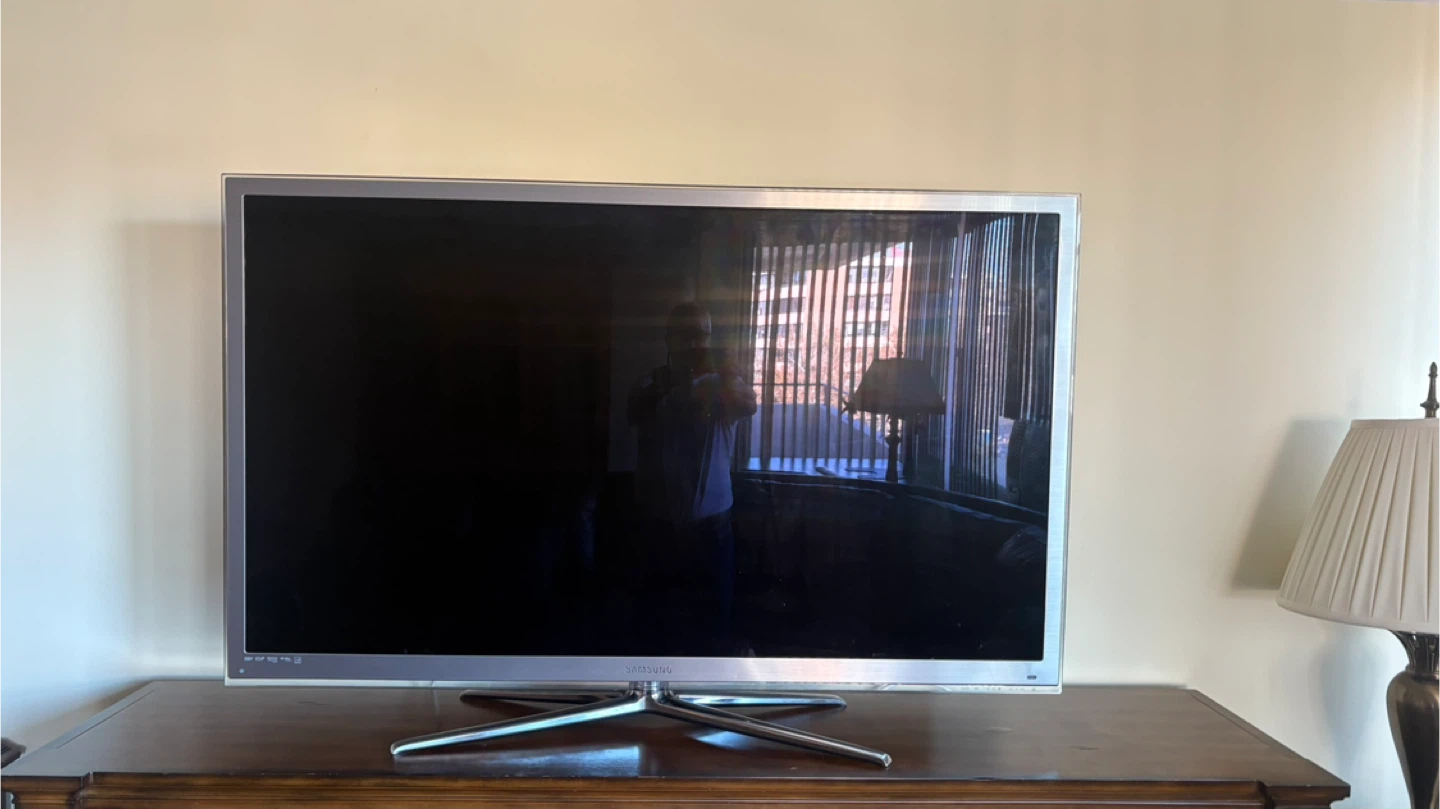 Samsung UN55C8000 55 inch TV - photo 2