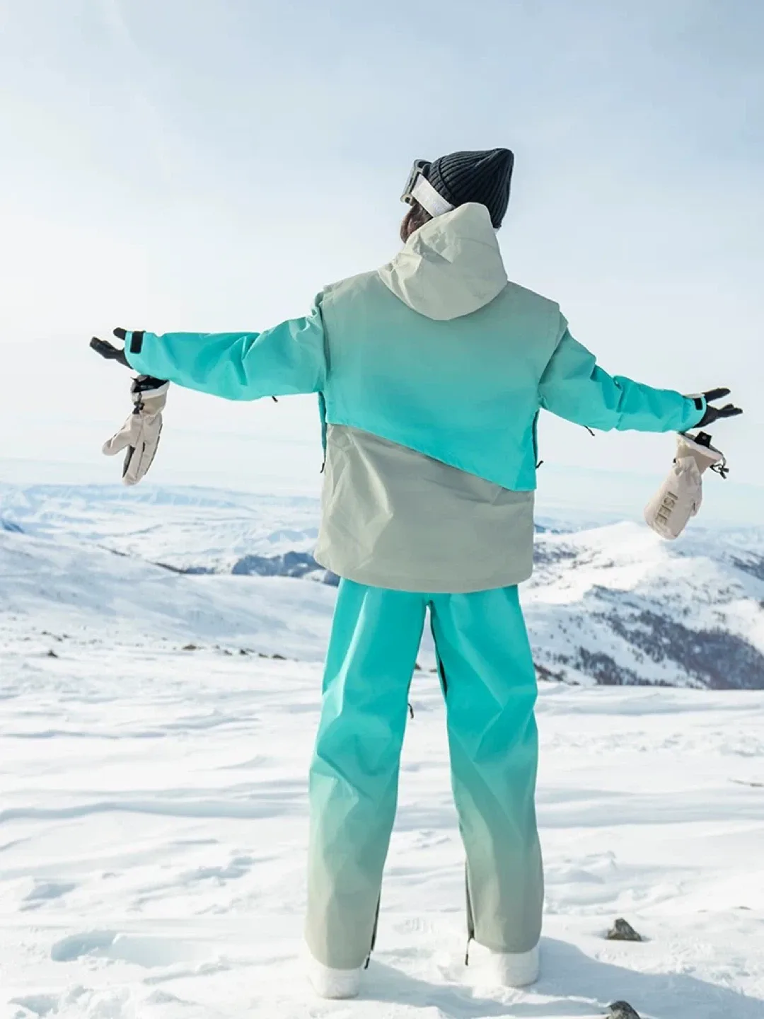 Unisex brand new Snowboarding Suit image indicator(2)