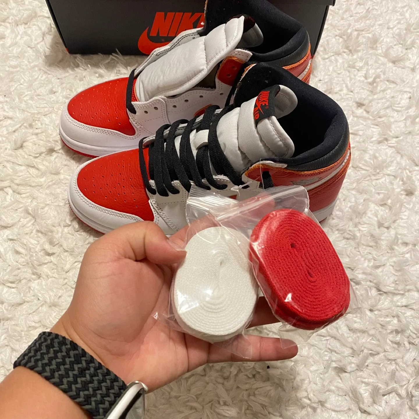 New Nike Air Jordan 1 Retro mid OG Shoes image indicator(3)