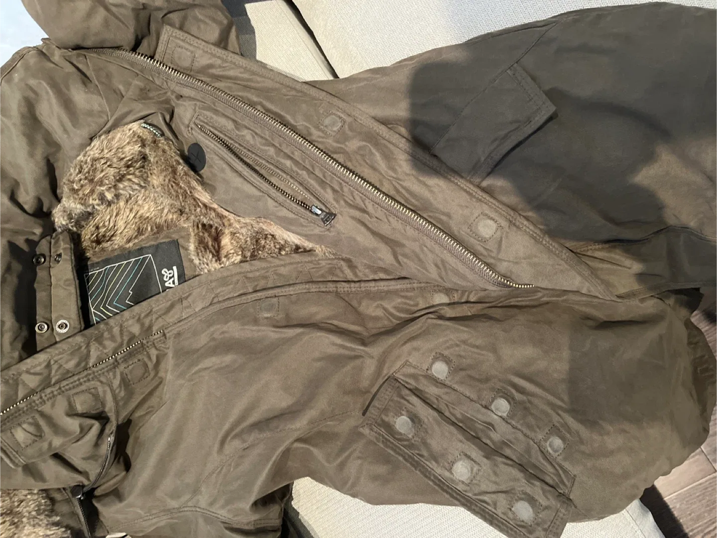 Aritzia TNA Parka Olive Green image indicator(3)