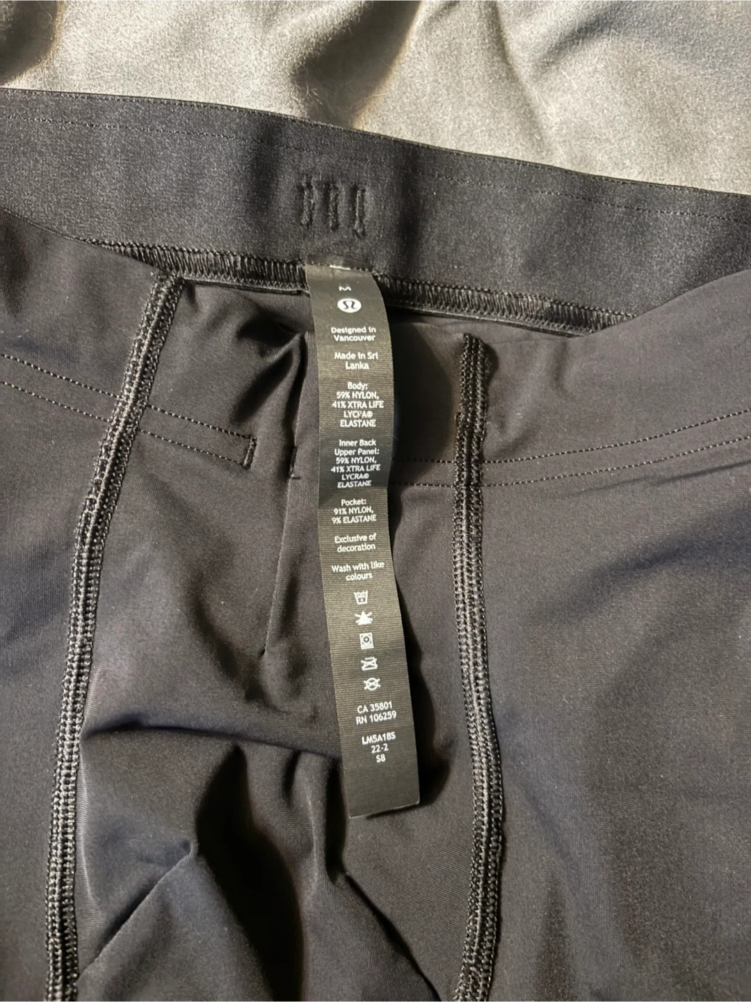 Lululemon Vital Drive Tight 28" in black size medium - photo 3