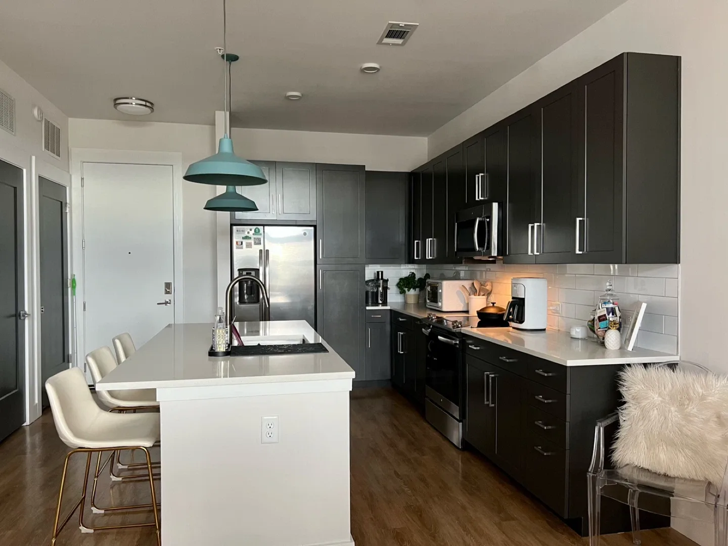 Kiersten Bar & Counter Stools (3) image indicator(6)