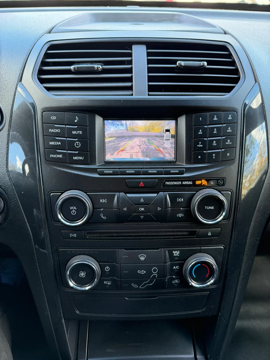 2017 Ford Explorer image indicator(9)