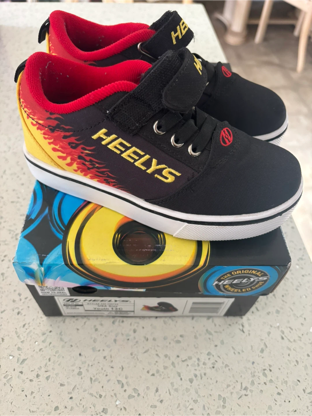 Heelys Pro 20 X2 Youth Size 13C