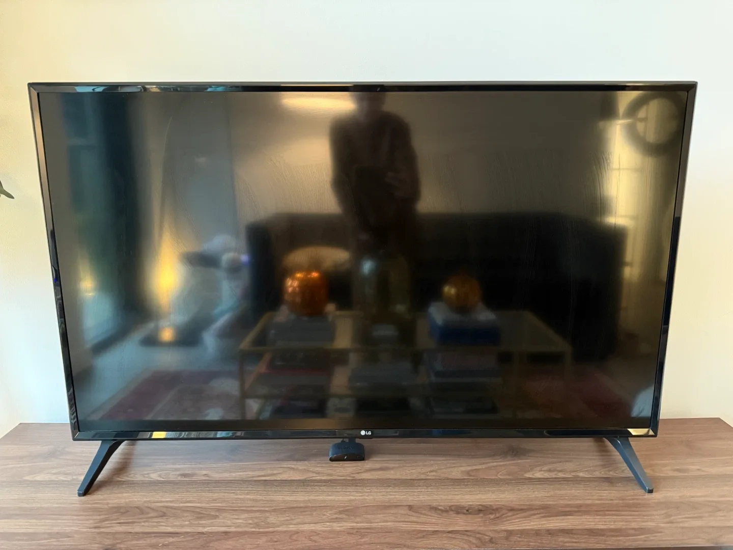 Wayfair Julio TV stand image indicator(5)