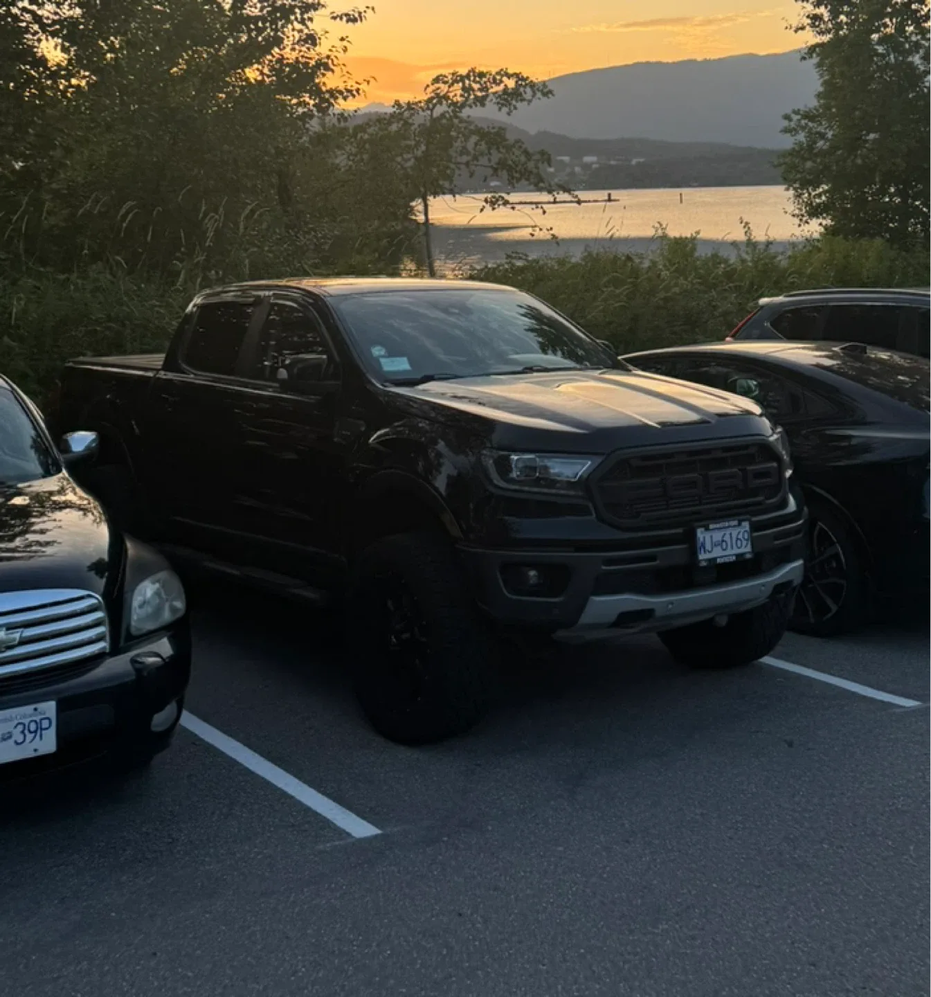 Gladiator X comp 275/55/20 tires on Armed Frontline 20x9 rims image indicator(2)