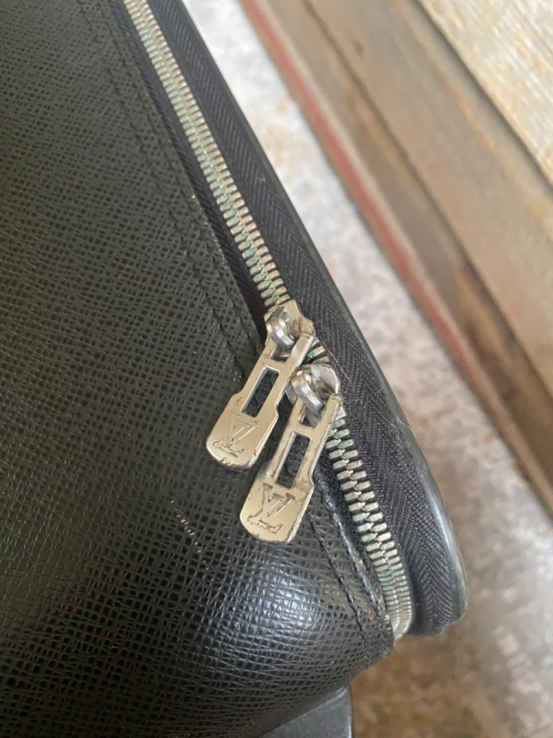 Louis Vuitton Pégase 60 Taiga Leather Trolley - photo 5