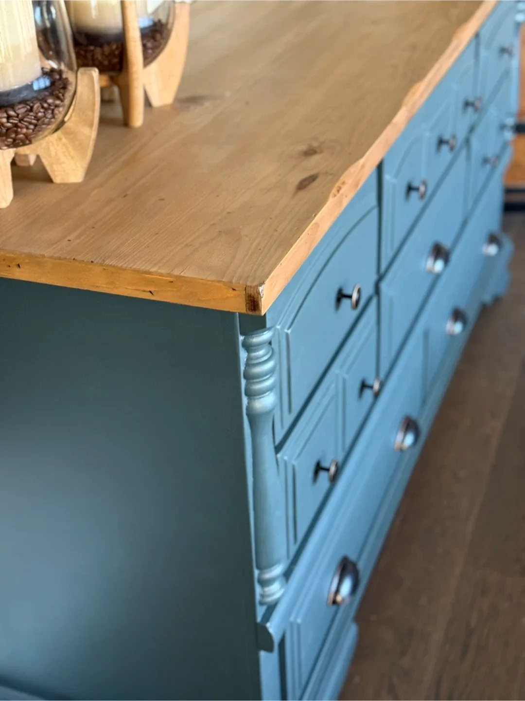 Farmhouse dresser image indicator(5)