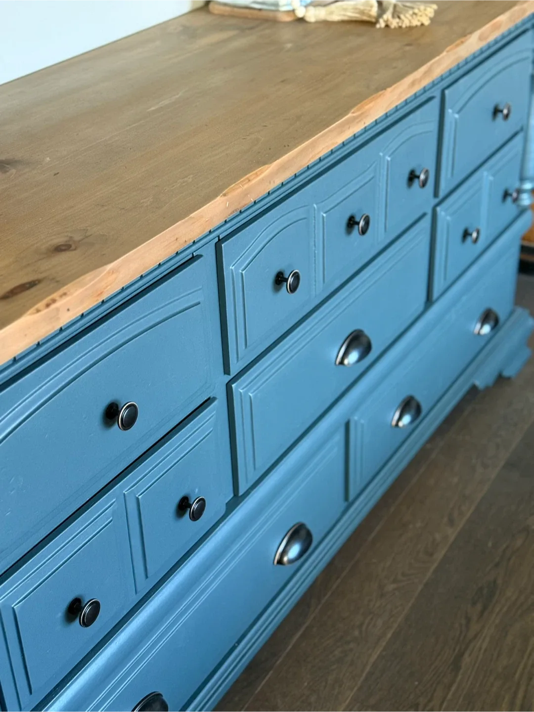 Farmhouse dresser image indicator(9)