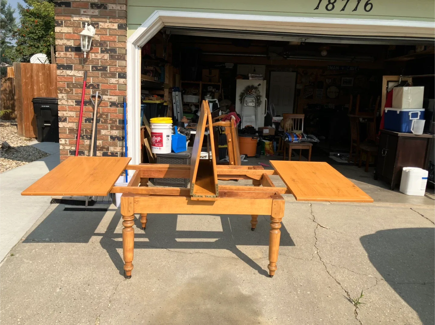 Wood Coffee Table and Extendable Dining Table Set image indicator(4)