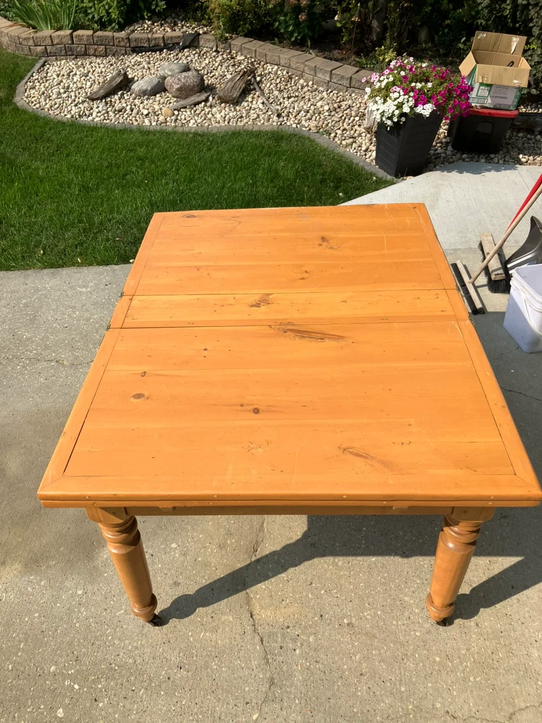 Wood Coffee Table and Extendable Dining Table Set image indicator(7)