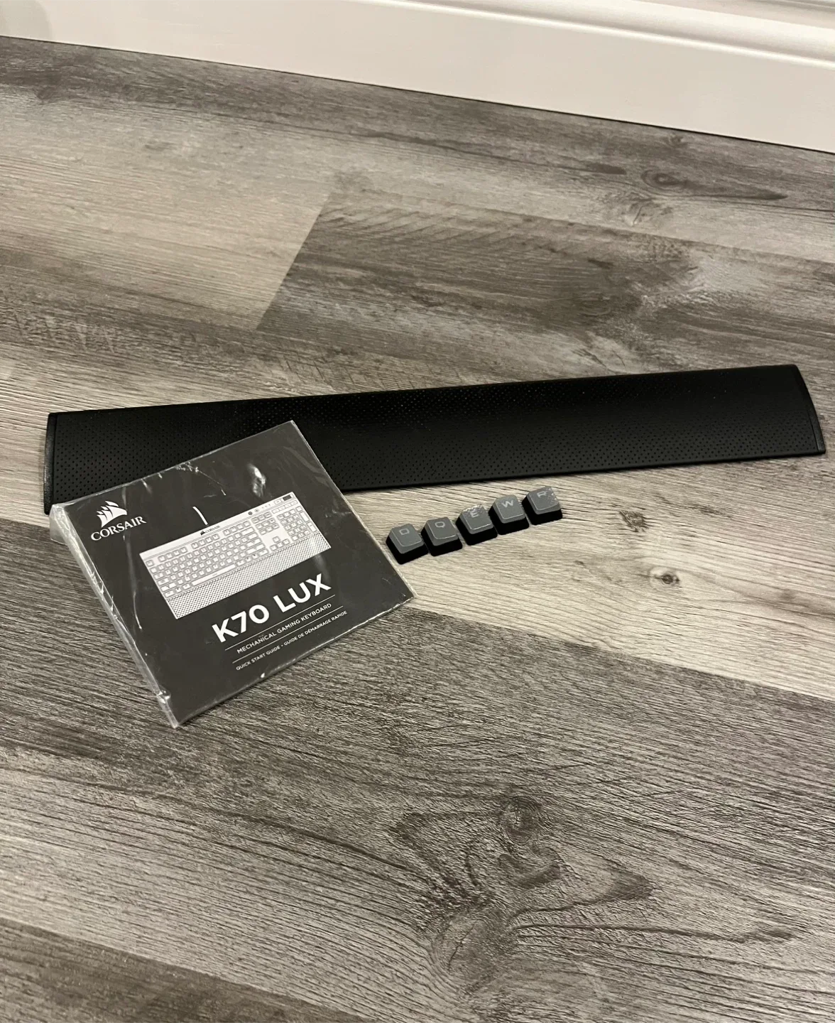 Corsair K70 LUX Mechanical Keyboard - Red LED image indicator(5)