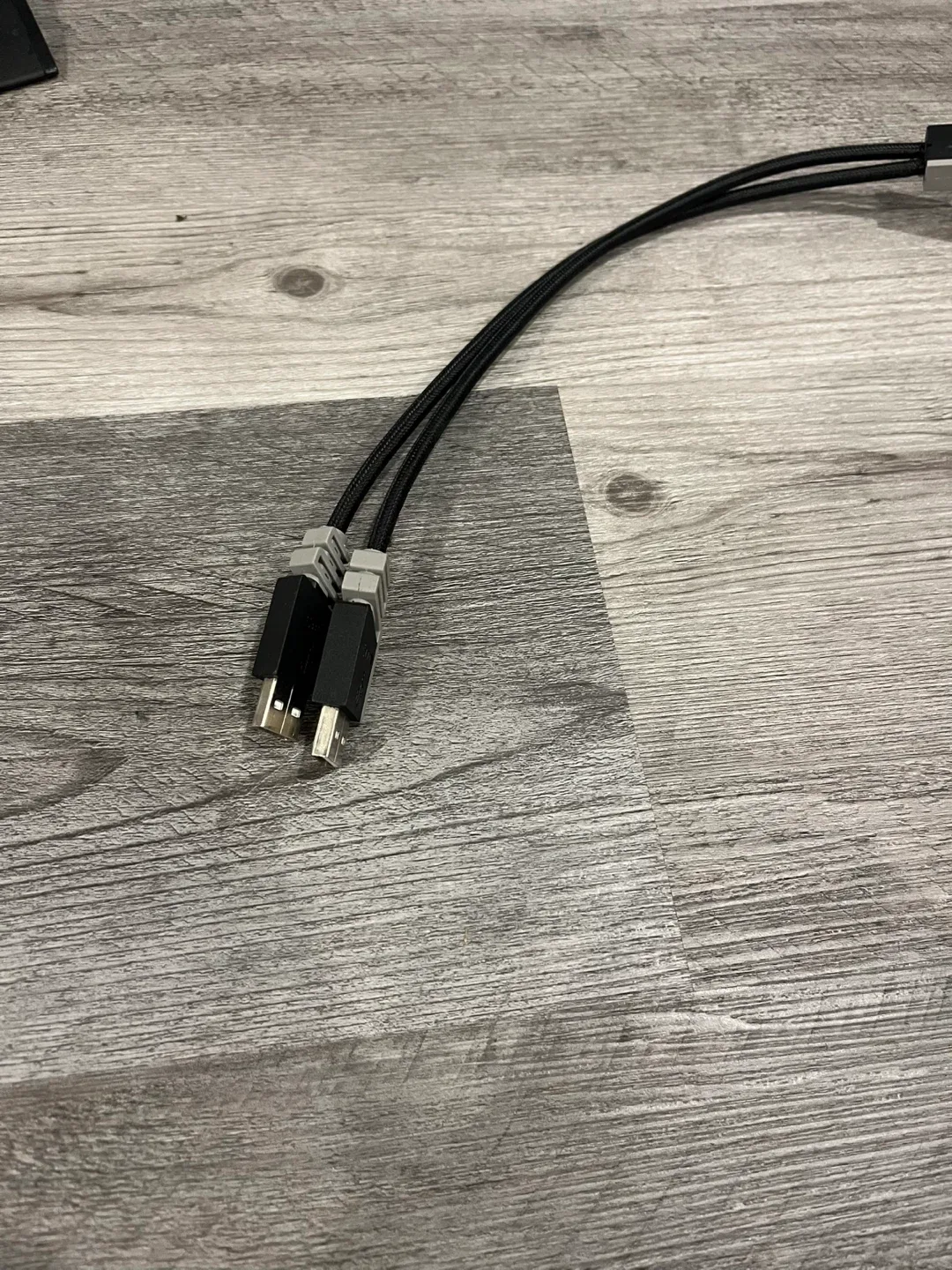 Corsair K70 LUX Mechanical Keyboard - Red LED image indicator(8)