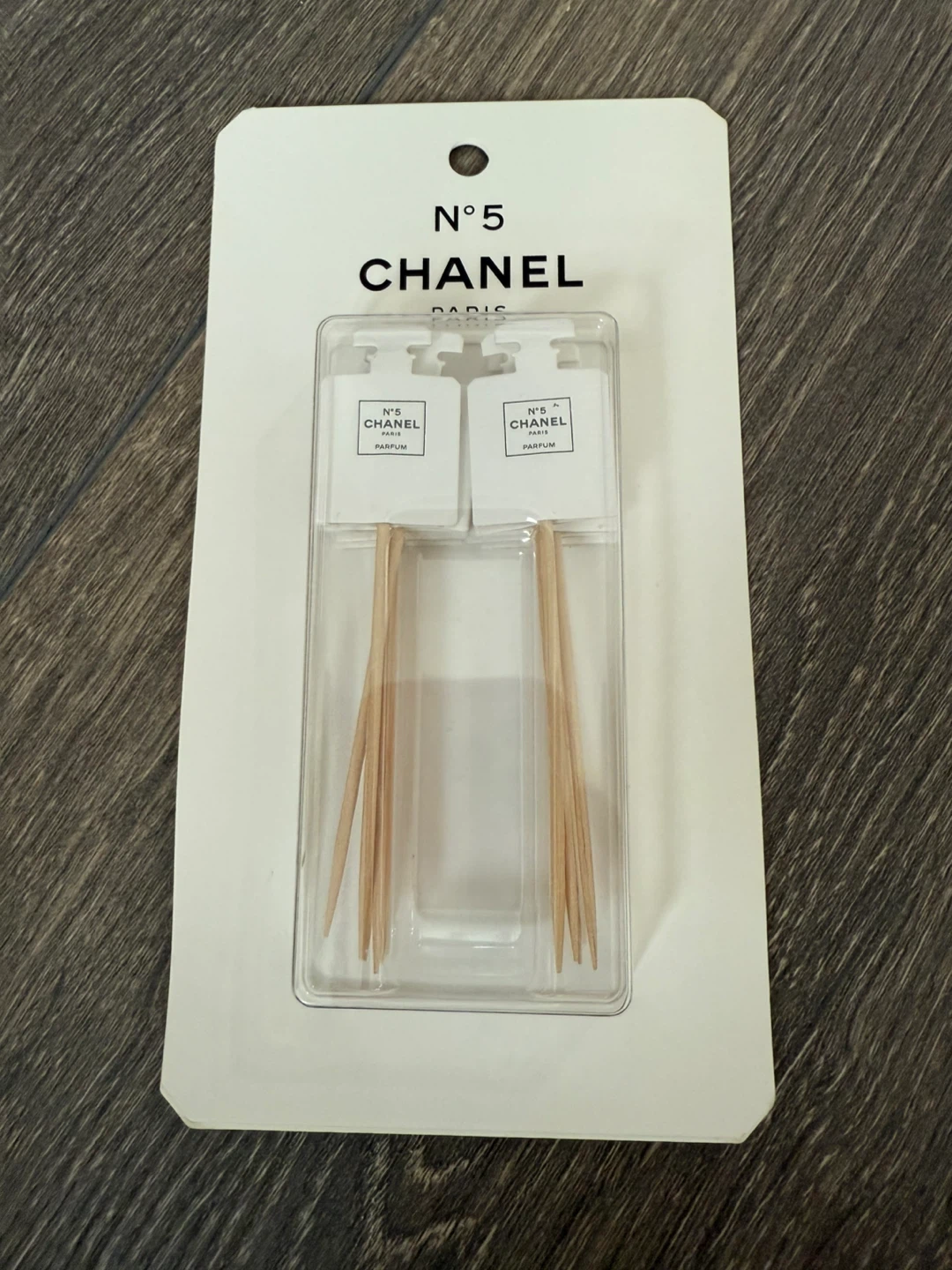 Chanel N°5 Cupcake Toppers - New
