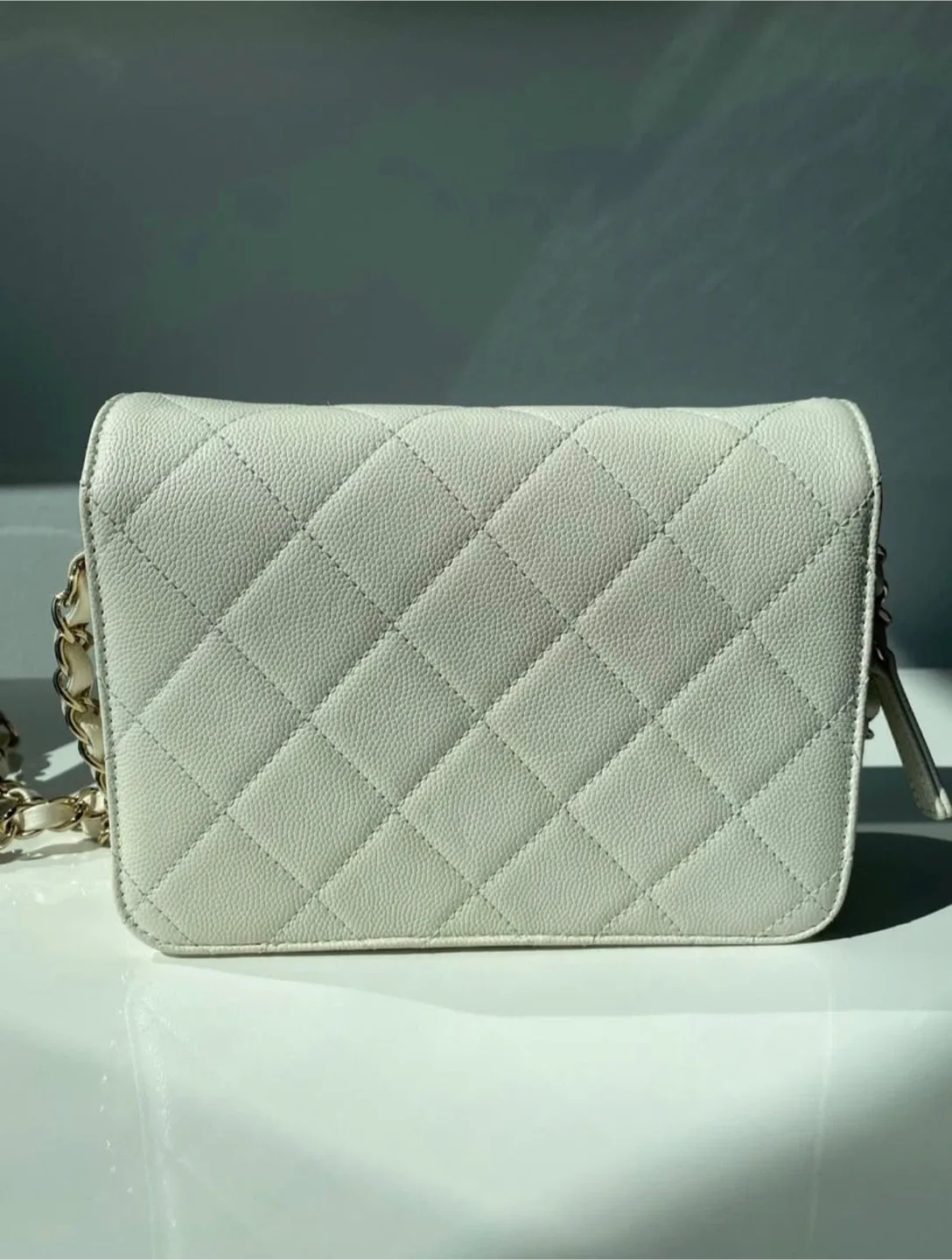 Chanel White Caviar Leather Crossbody image indicator(6)
