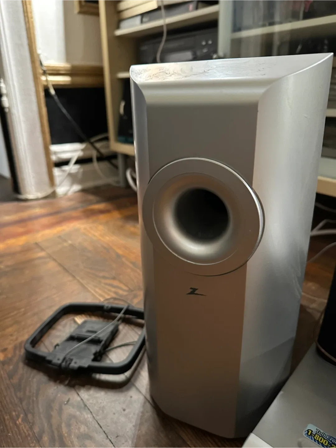 Zenith DVD Receiver with 5 Speakers and Subwoofer image indicator(4)