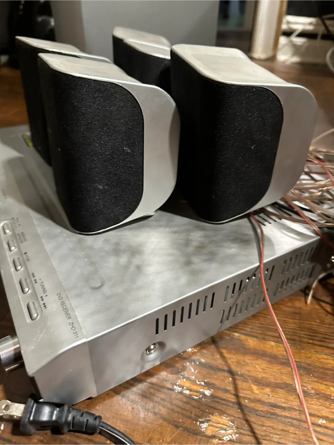 Zenith DVD Receiver with 5 Speakers and Subwoofer image indicator(9)