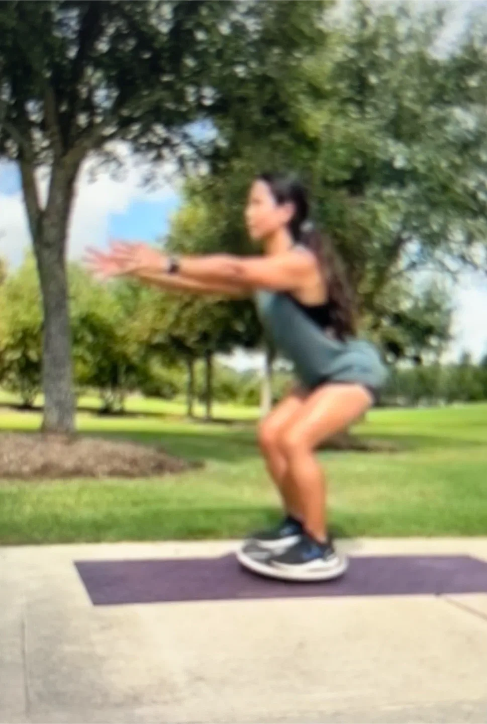 URBNFit Balance Board - Excellent Condition! image indicator(3)