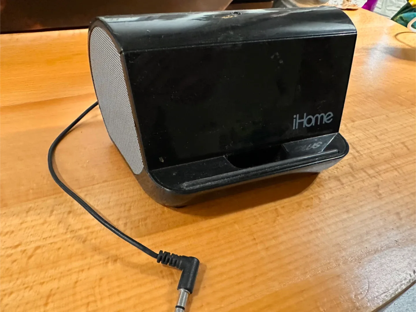 iHome Speaker image indicator(2)