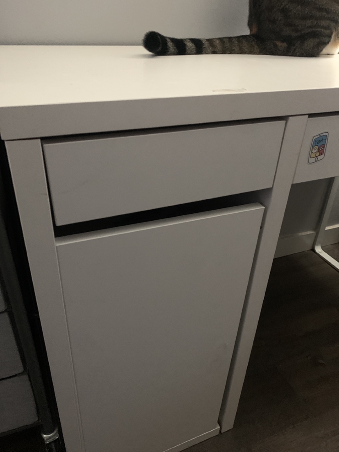 IKEA Micke White Desk - photo 3