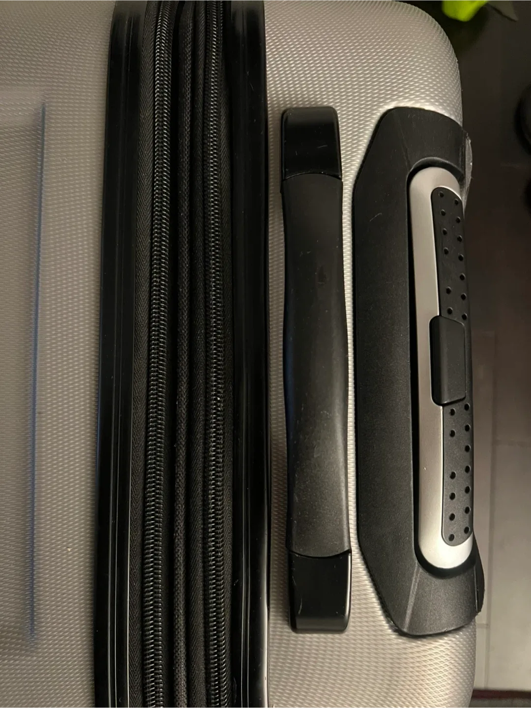 Outbound Hardside Carry-On Luggage - Silver image indicator(5)