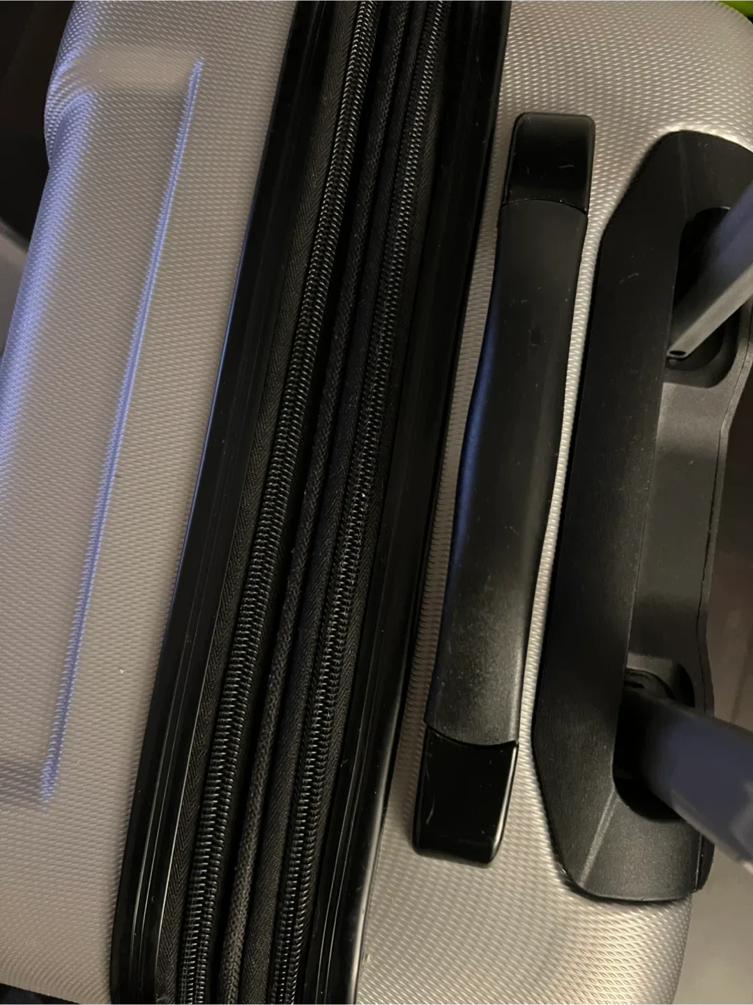 Outbound Hardside Carry-On Luggage - Silver image indicator(6)