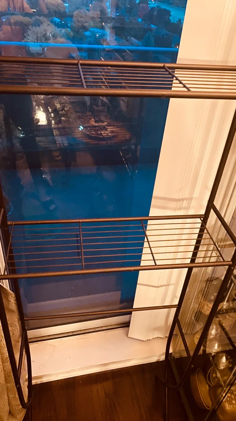 Metal Plant Stand Shelf image indicator(3)