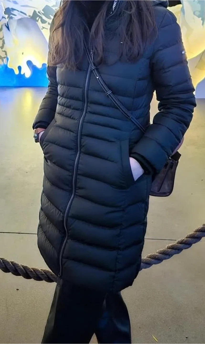 Tommy Hilfiger Black Puffer Coat - Size S image indicator(6)