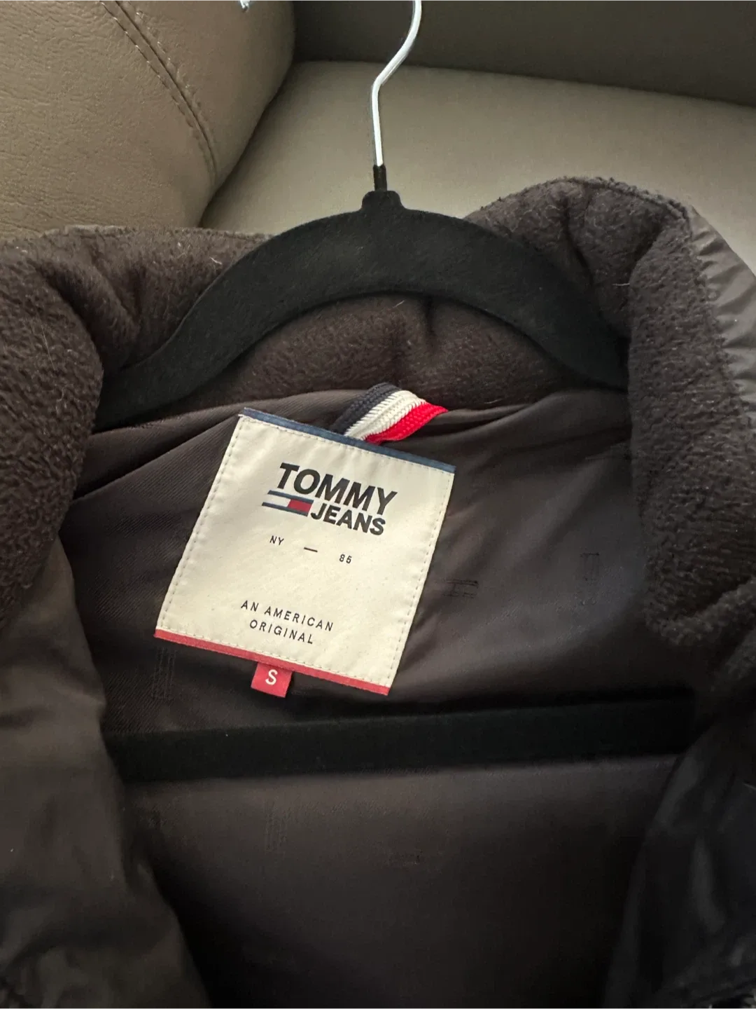 Tommy Hilfiger Black Puffer Coat - Size S image indicator(5)