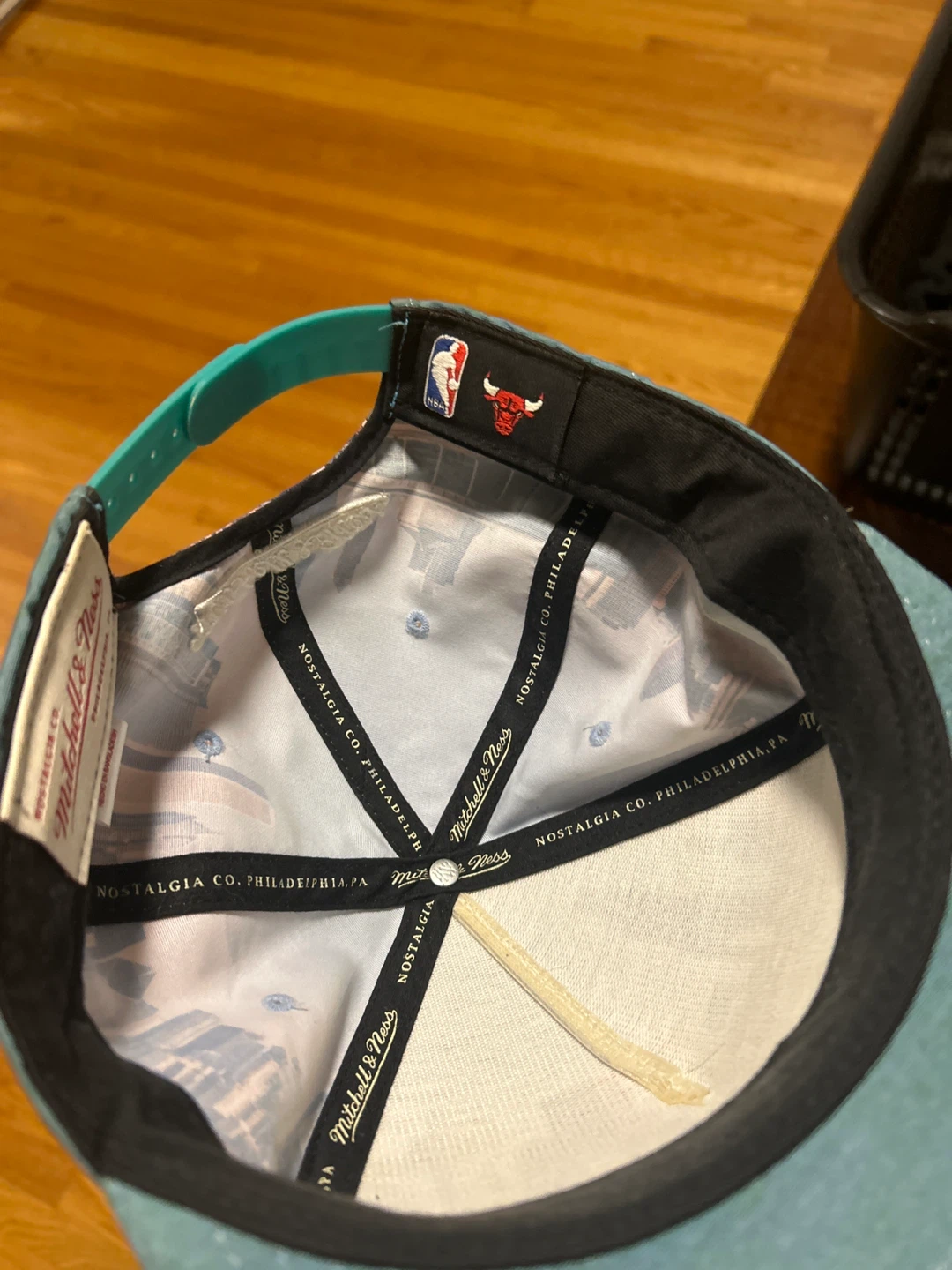 Mitchell & Ness Chicago Bulls Hat - photo 3