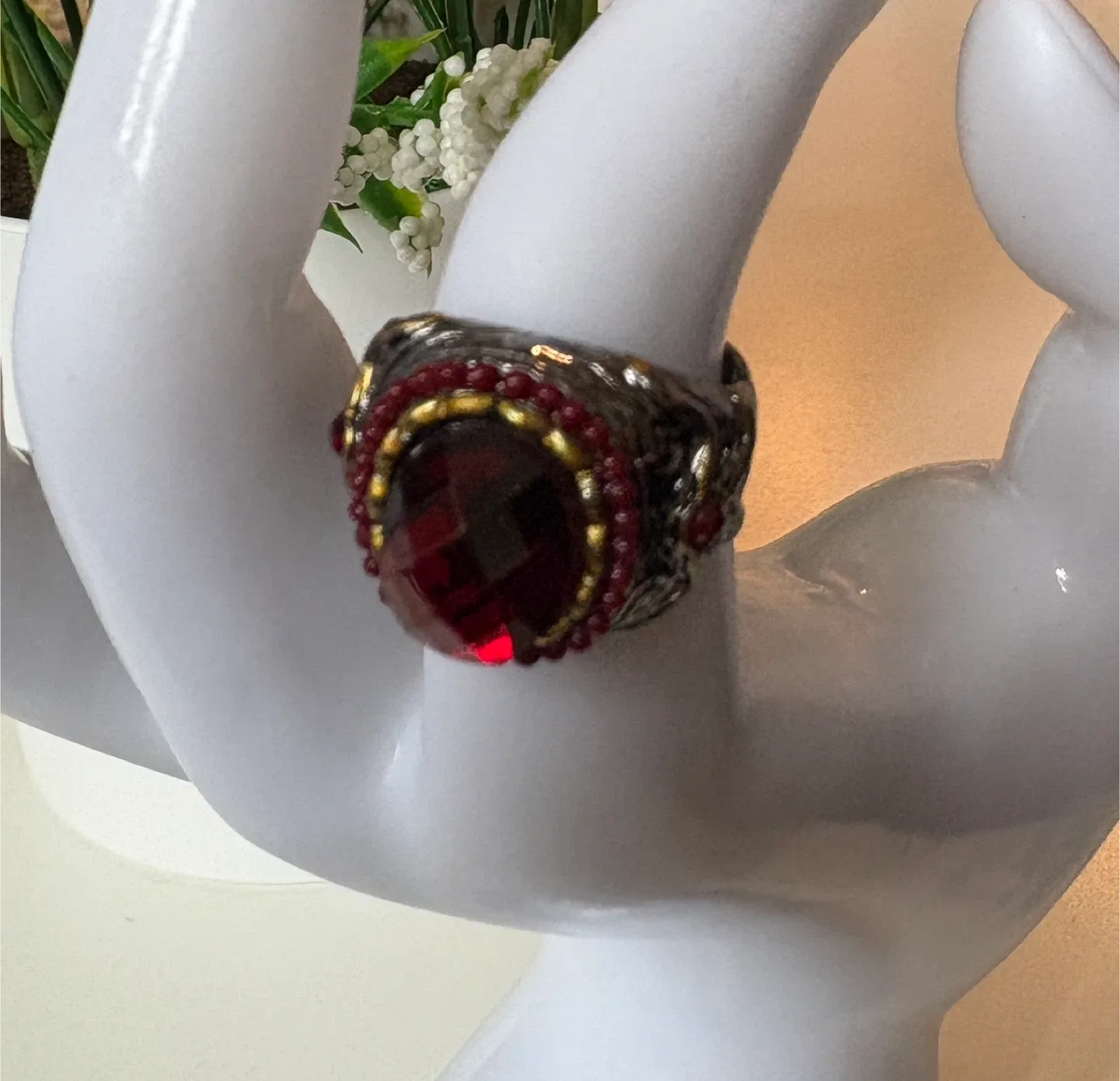 Gorgeous Red Gemstone Ring! Size 7 image indicator(3)