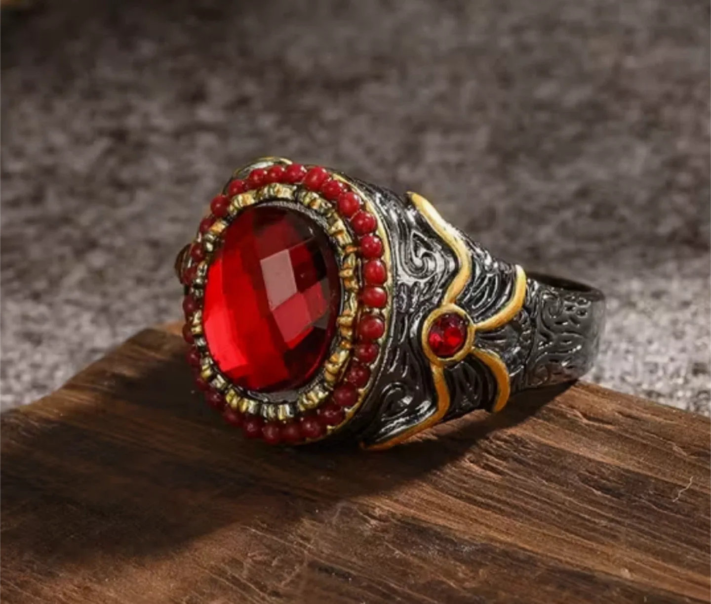 Gorgeous Red Gemstone Ring! Size 7 image indicator(2)