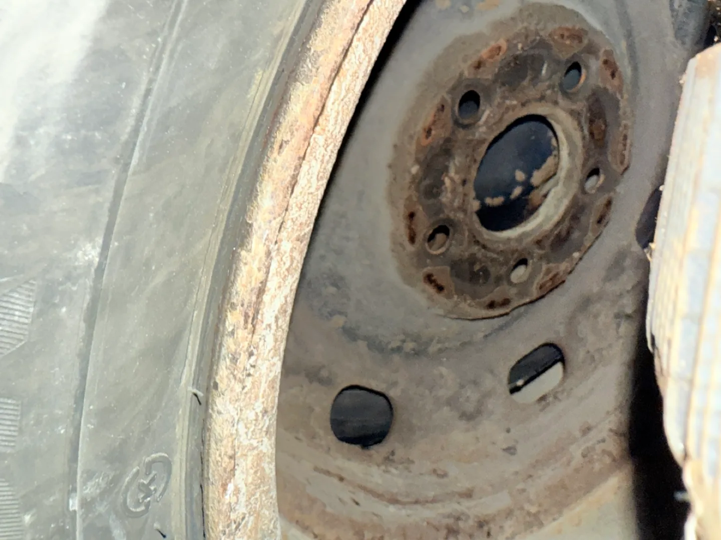 205/60/16 tires with RIMS image indicator(3)