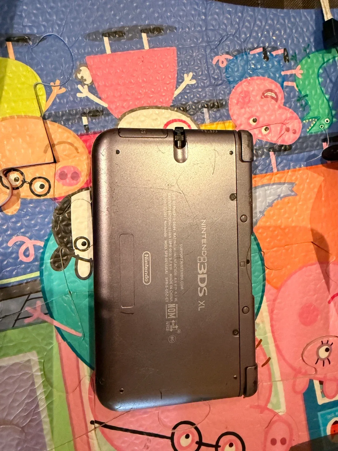 Nintendo 3DS XL NES Edition Console image indicator(2)