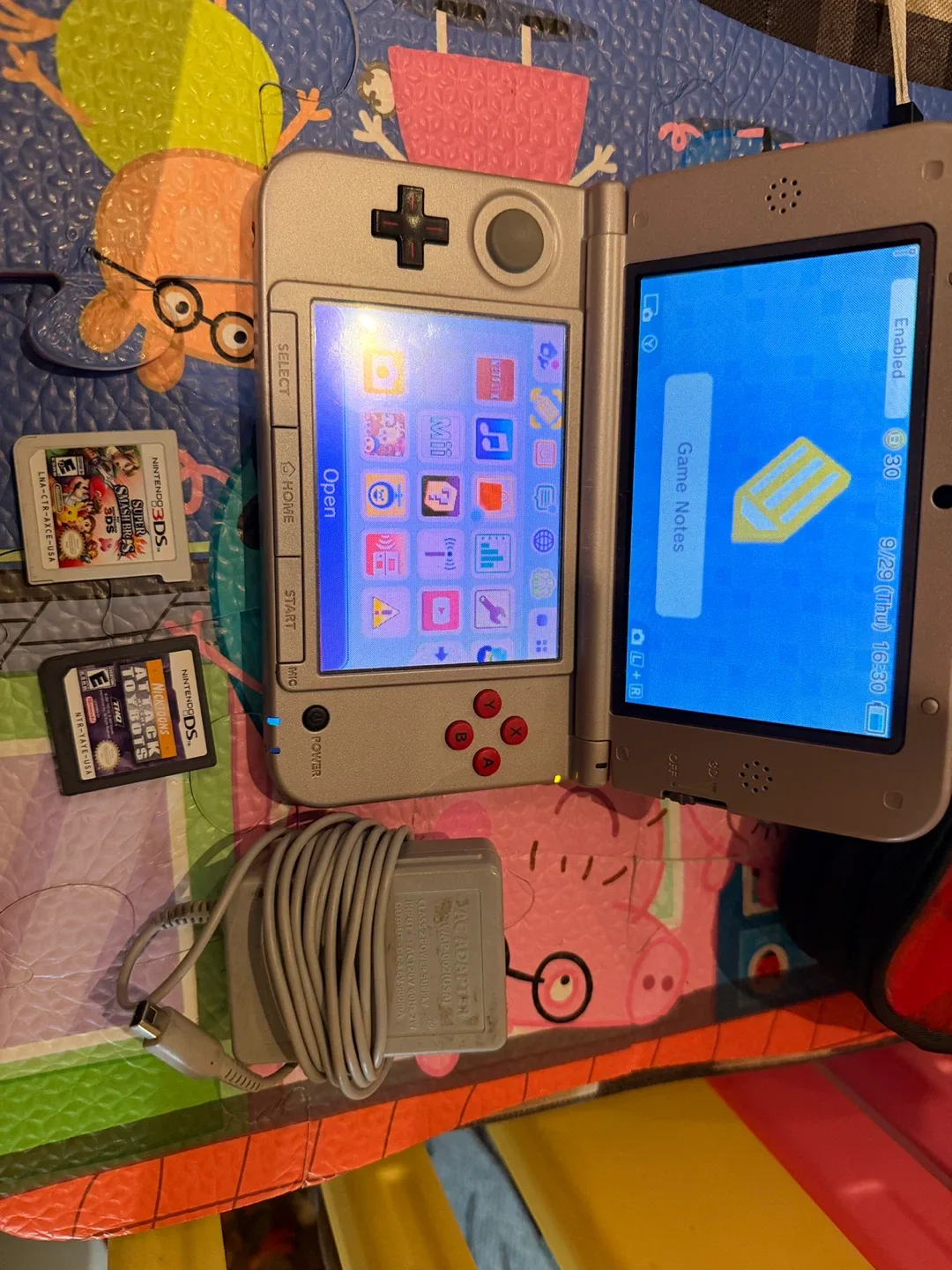 Nintendo 3DS XL NES Edition Console image indicator(5)