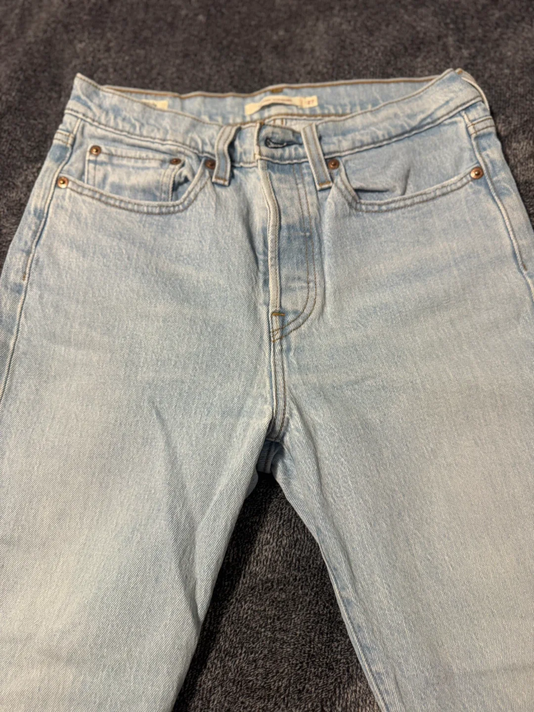 Levi's Wedgie Straight Jeans - Size 27 image indicator(2)