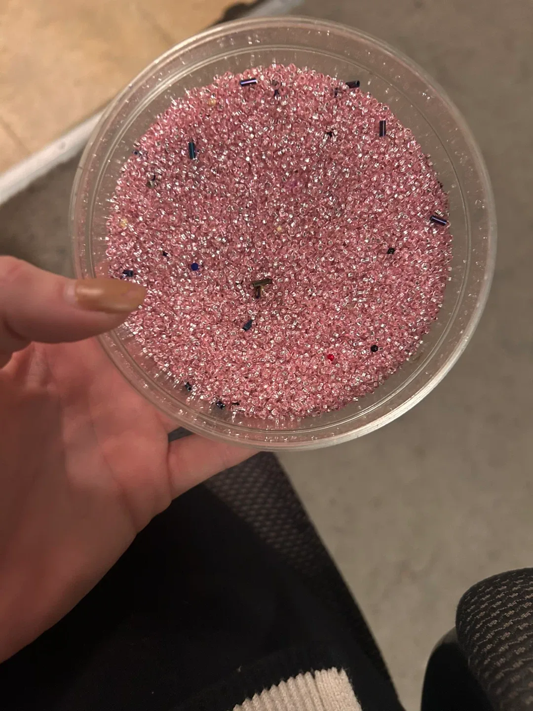 1¼ Cups Czech Pink Seed Beads – Glass 11/0 thumbnail
