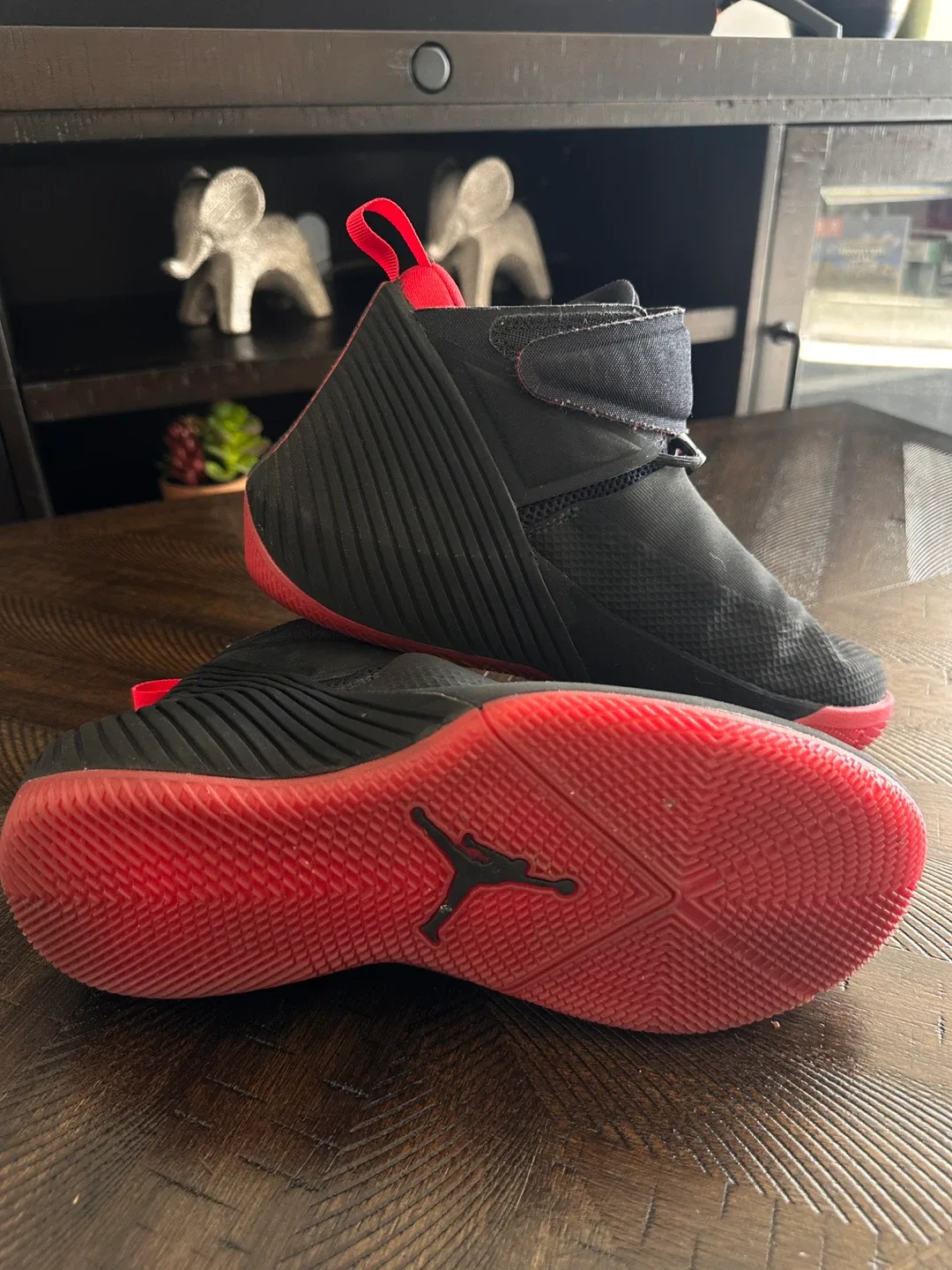 Jordan Why Not Zero.1 Black/Red Size 6.5 Youth image indicator(2)