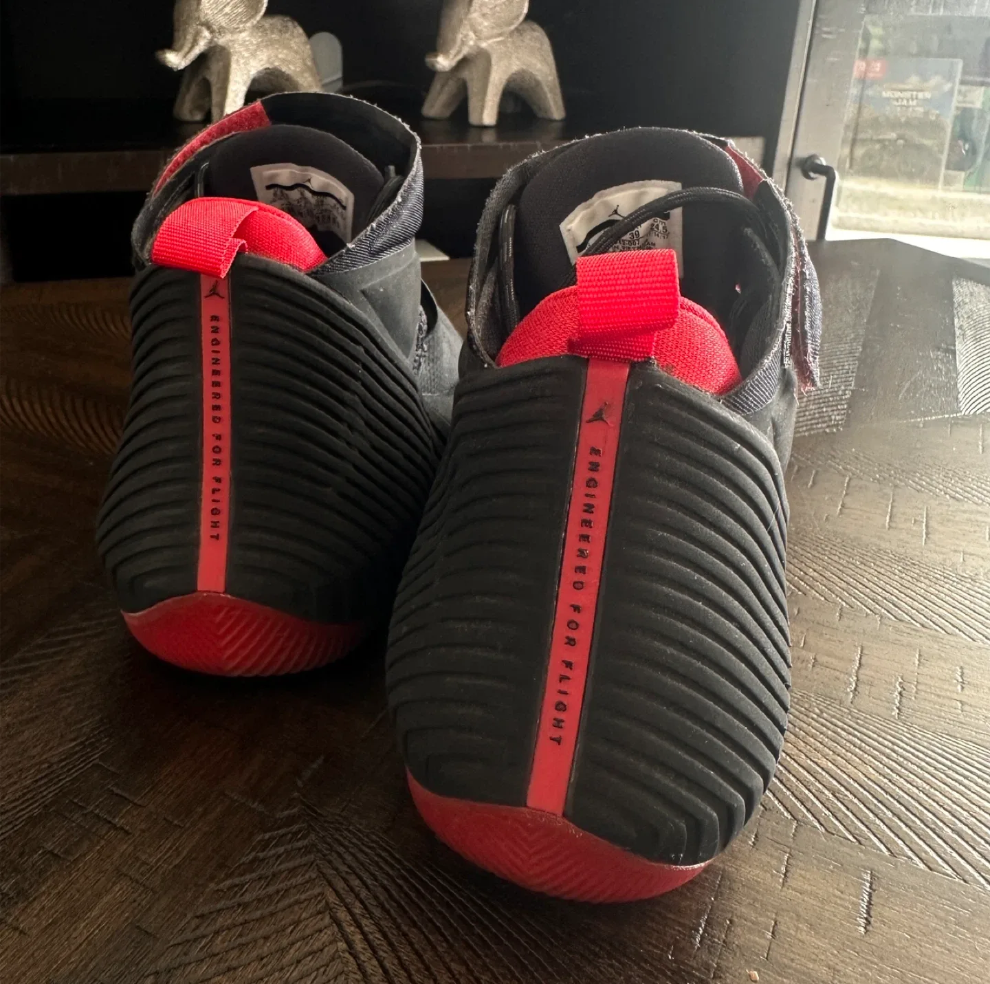 Jordan Why Not Zero.1 Black/Red Size 6.5 Youth image indicator(3)