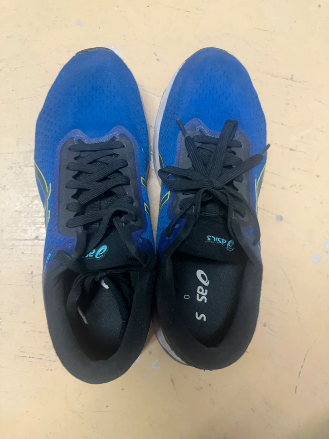 Running shoes image indicator(7)