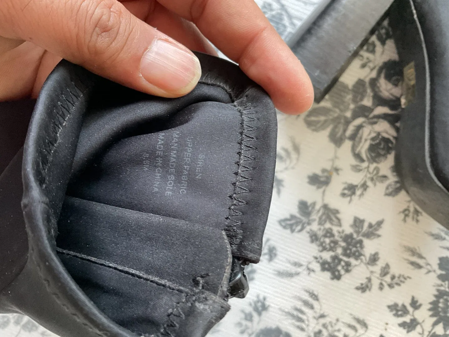 Siren Black Ankle Boots - Size 6 image indicator(3)