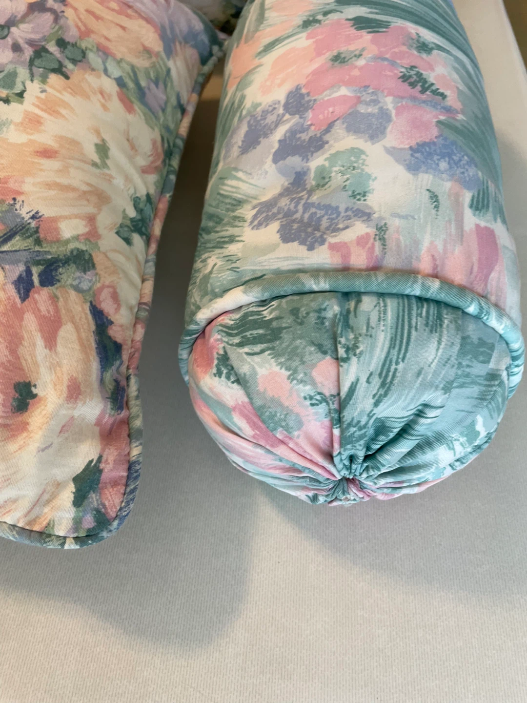 Three Decor Cushions - photo 2