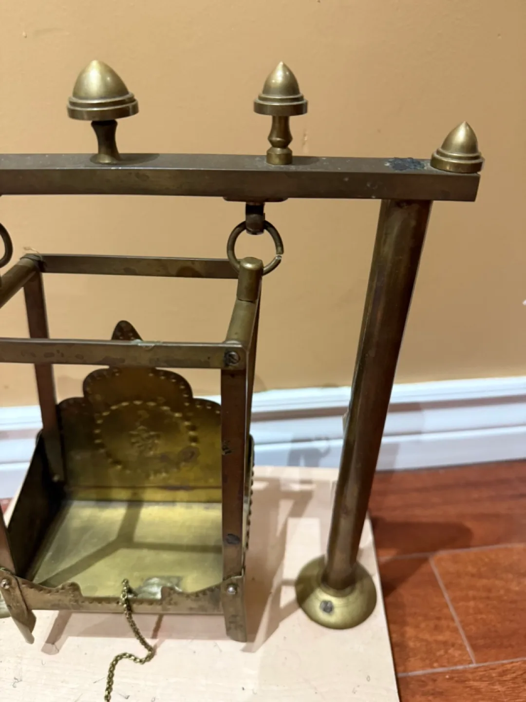 Brass Hanging Jhula for Kanha image indicator(4)