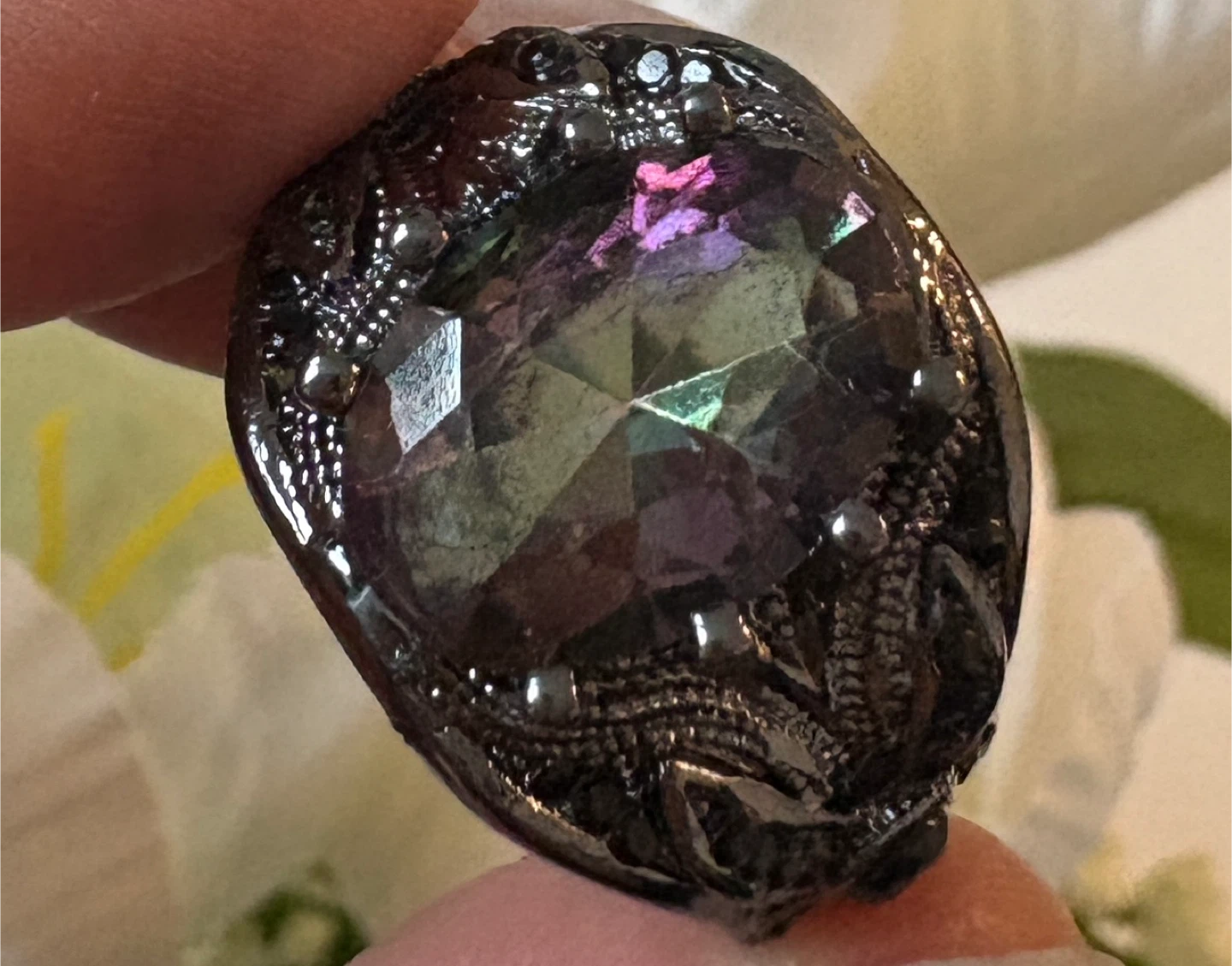 Beautiful Iridescent Stone Ring - Black Metal! Size 7