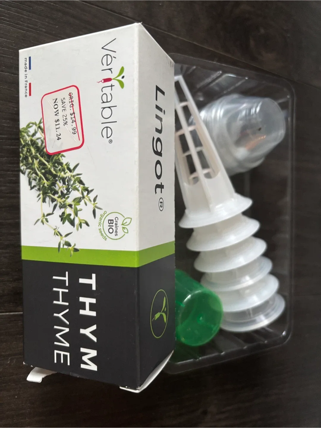 AeroGarden - Mini Greenhouse with LED lights image indicator(3)