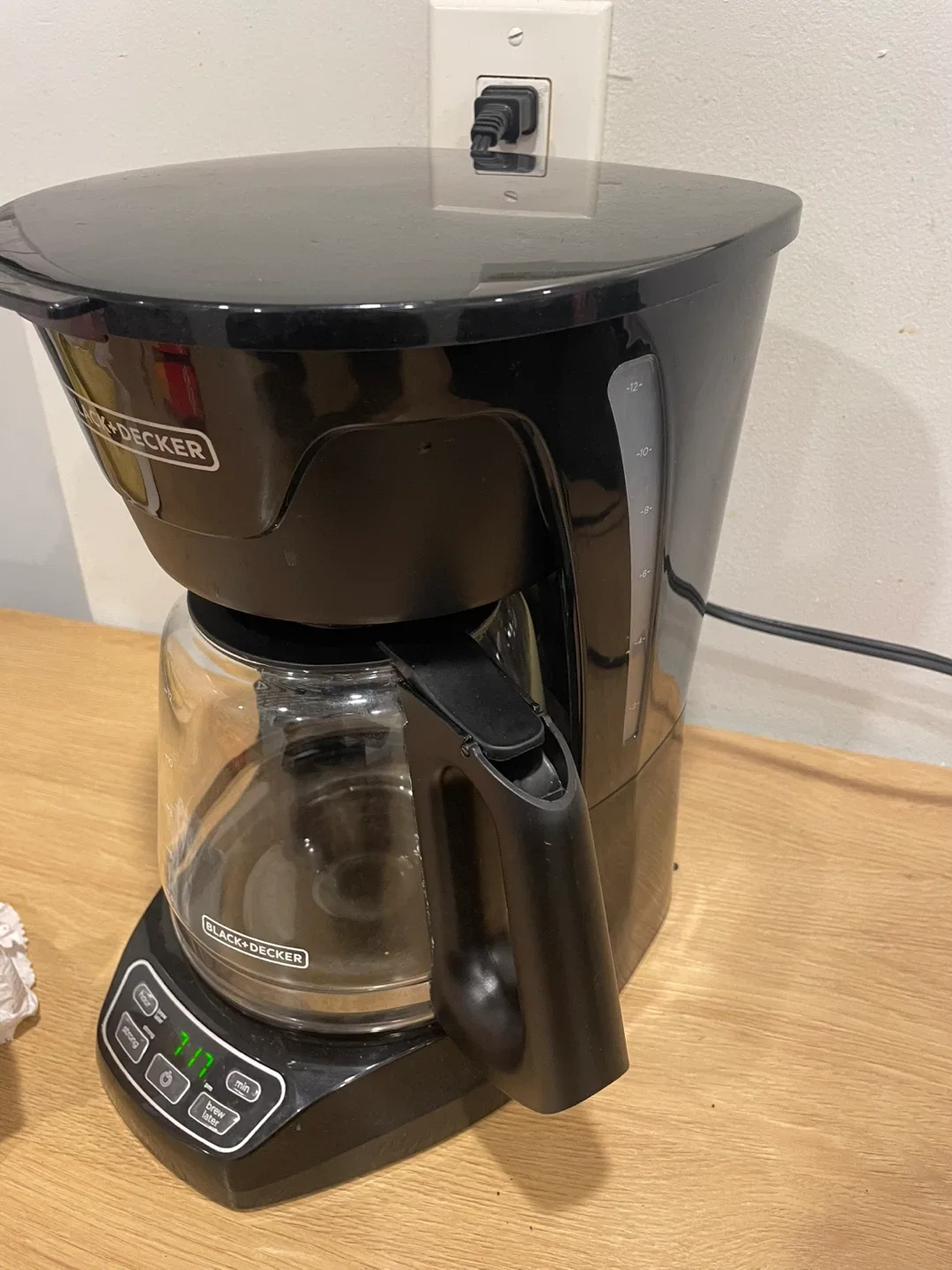 Black + Decker 12-Cup Coffee Maker image indicator(3)