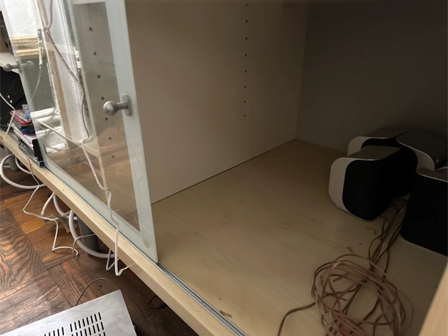 Light Wood Cabinet with Adjustable Shelves image indicator(5)