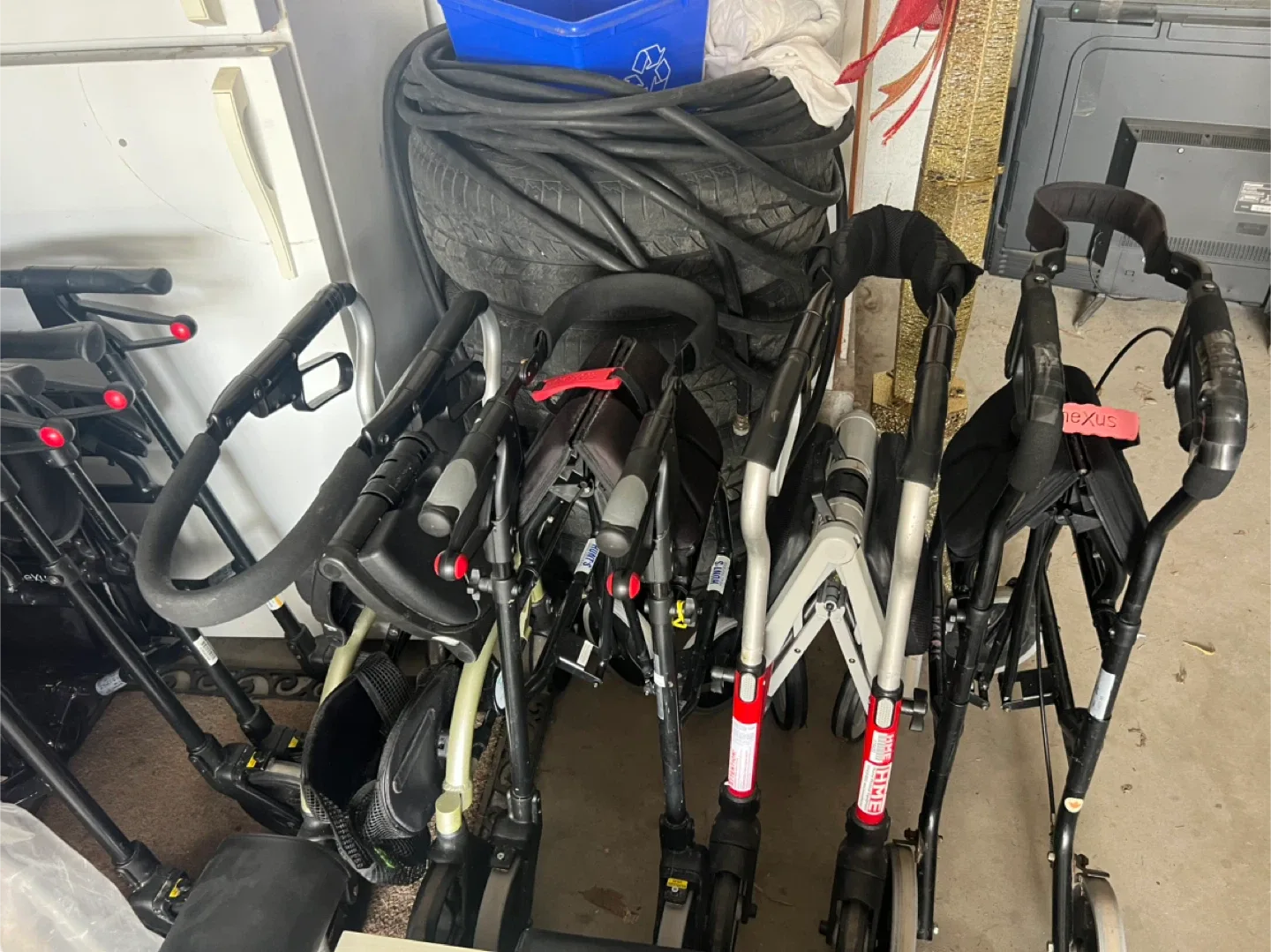 Senior Walkers image indicator(3)